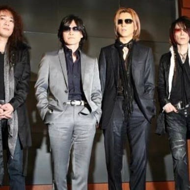 紅の傷跡